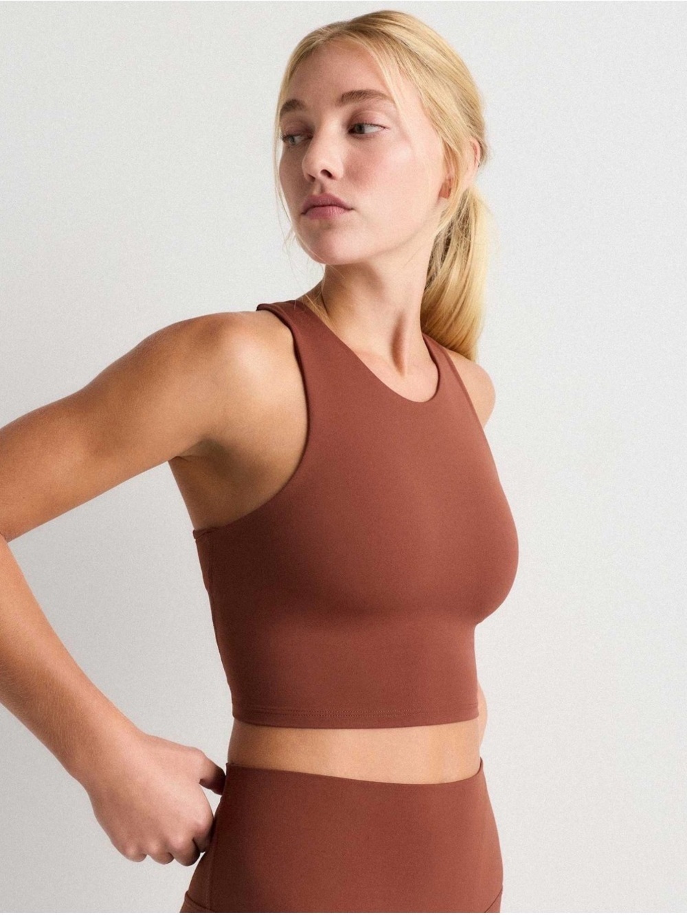 NWOT- Quince Ultra high-neck Cropped Tank in Redwood Brown- size XS
